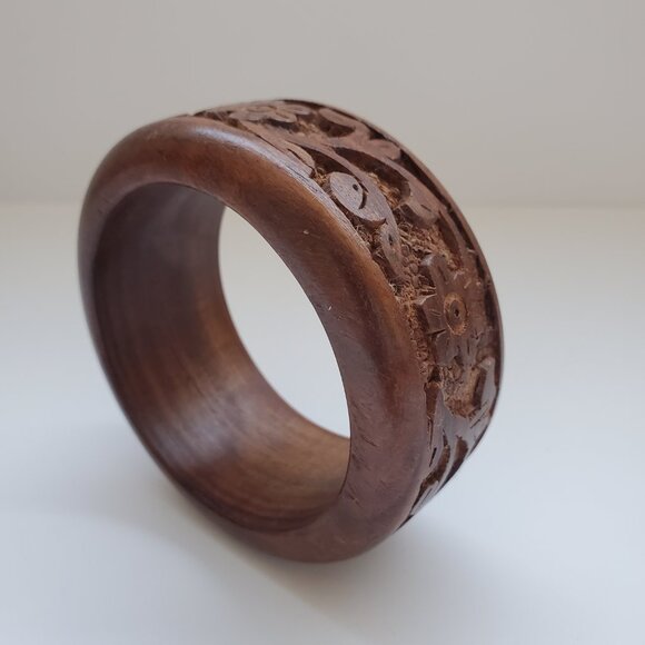 Chunky Tribal Style Hand Carved Wide Wood Bangle Bracelet Floral Vines Texture - Picture 7 of 8
